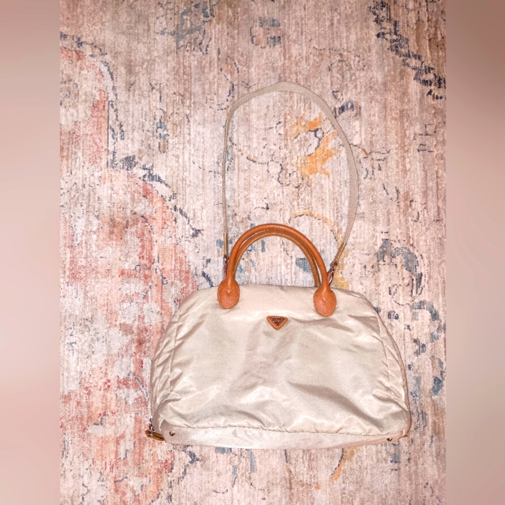 Jump Brand Tan Nylon Carry On ZIP up tote Bag with Tan leather straps
